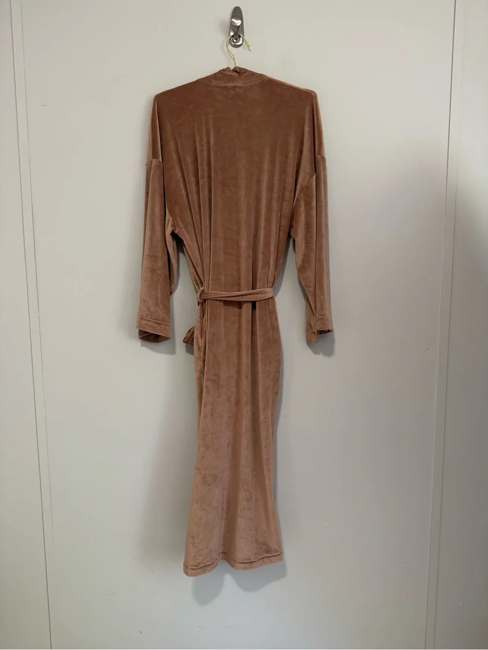Skims Velour Robe - Picture 5 of 5